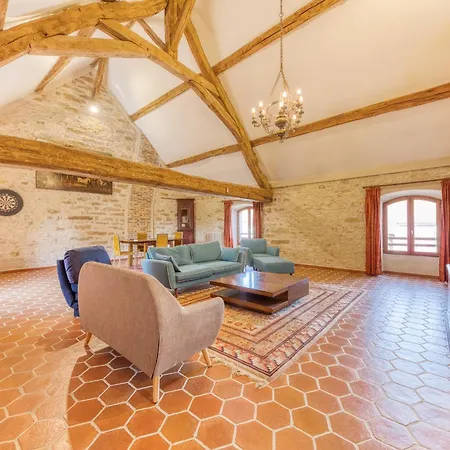 Holiday home Maison 10 Personnes , 300 M2, Jardin , Parking, Zone De Villaroche, Vaux Le Vicomte